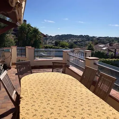 Grande Avec Piscine فيلة *